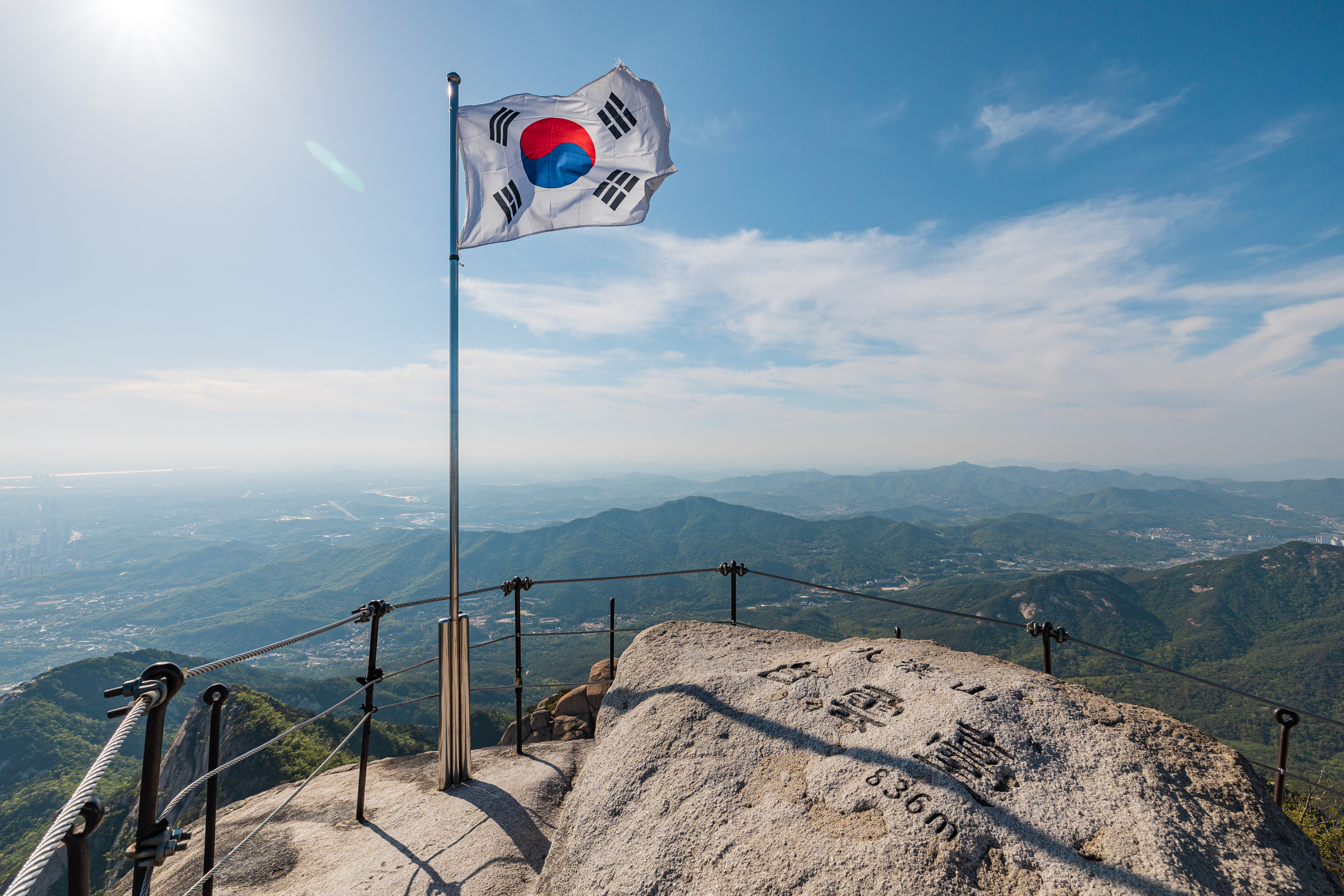 Test Your Physical Strength! Traversing Bukhansan Mountain Challenge